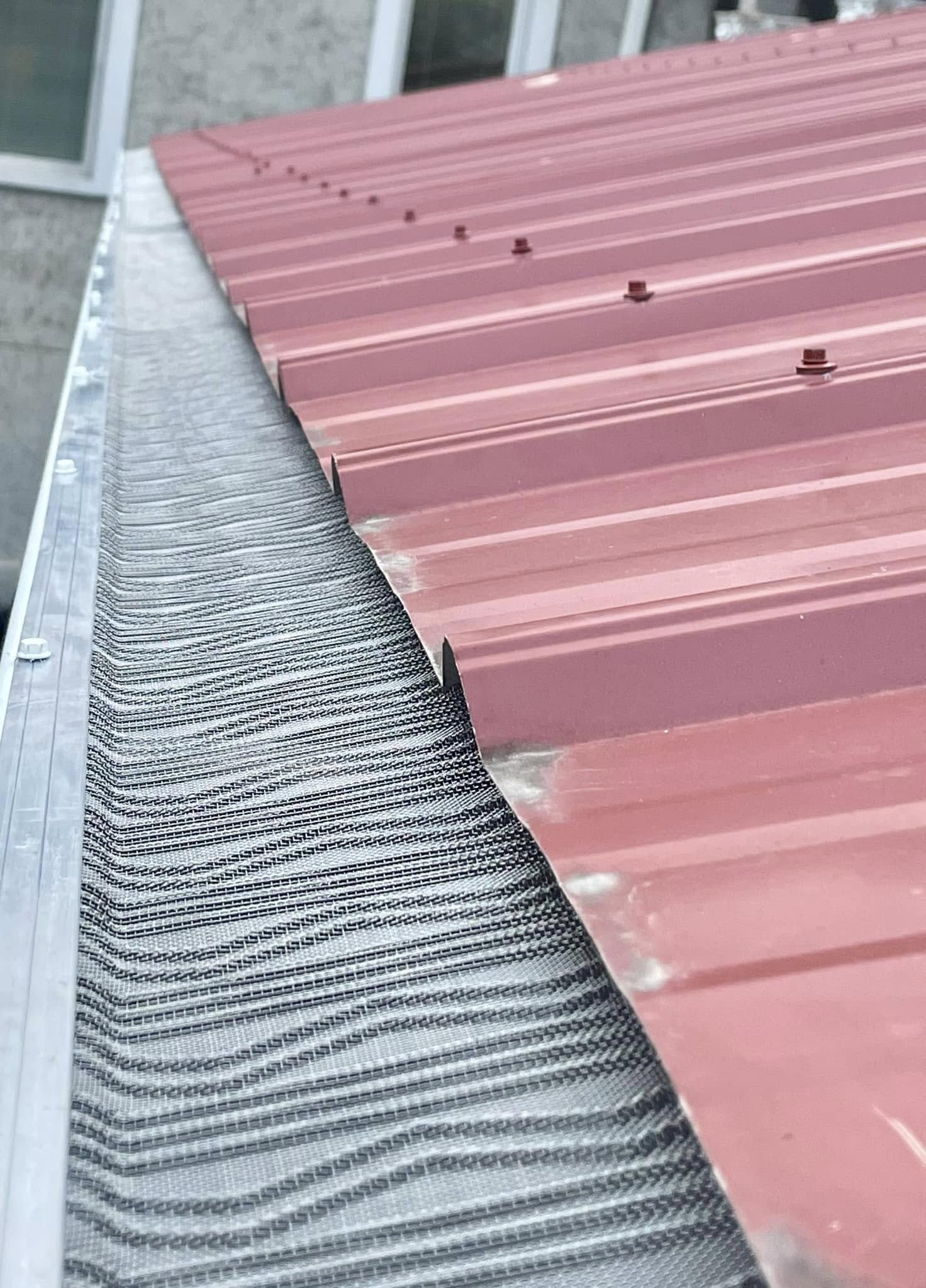 Seamless gutter installation